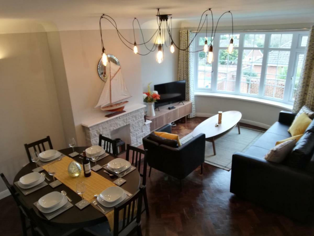 Kings Field Maisonette Істлі Екстер'єр фото