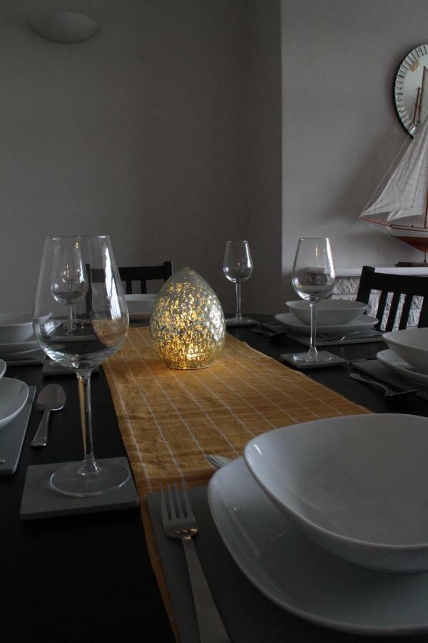 Kings Field Maisonette Істлі Екстер'єр фото